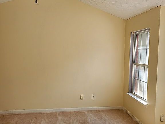5th image of 455 Rockbridge Trl