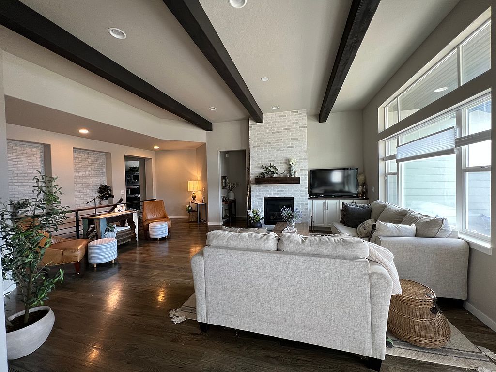 9320 Beaver Brook Dr - Property Image