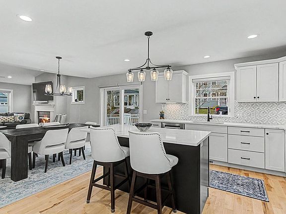 4th image of 262 Midland Avenue #3
