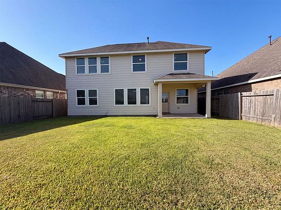 5th image of 222 Ashley Way