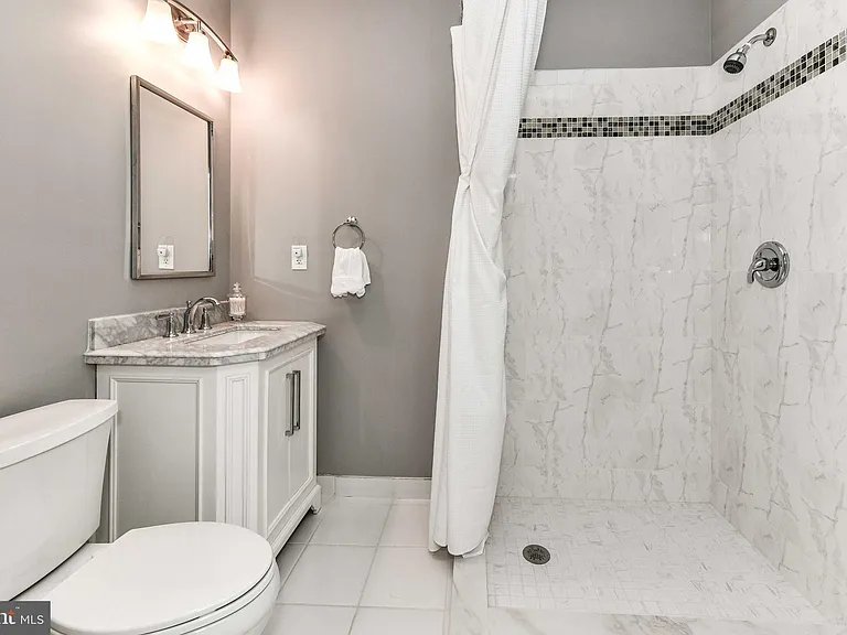 14104 Flicker Ct — Photo 40
