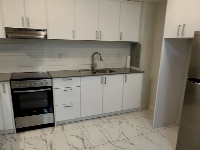 200 Pretoria Ave — Photo 6