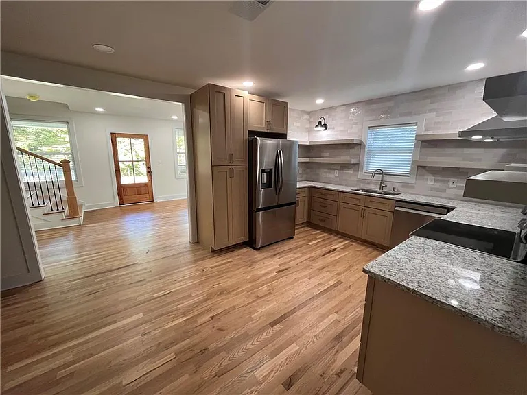 1511 Belmont Ave SW — Photo 9
