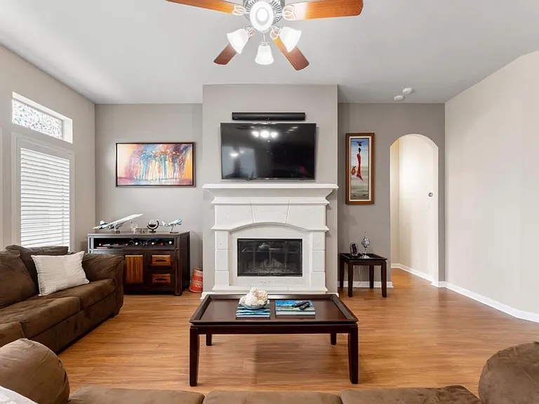 14902 Whispy Green Ct — Photo 10