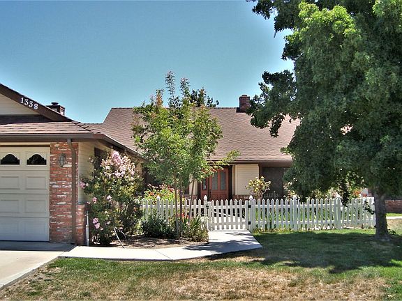 2nd image of 1338 Cheyenne Ln