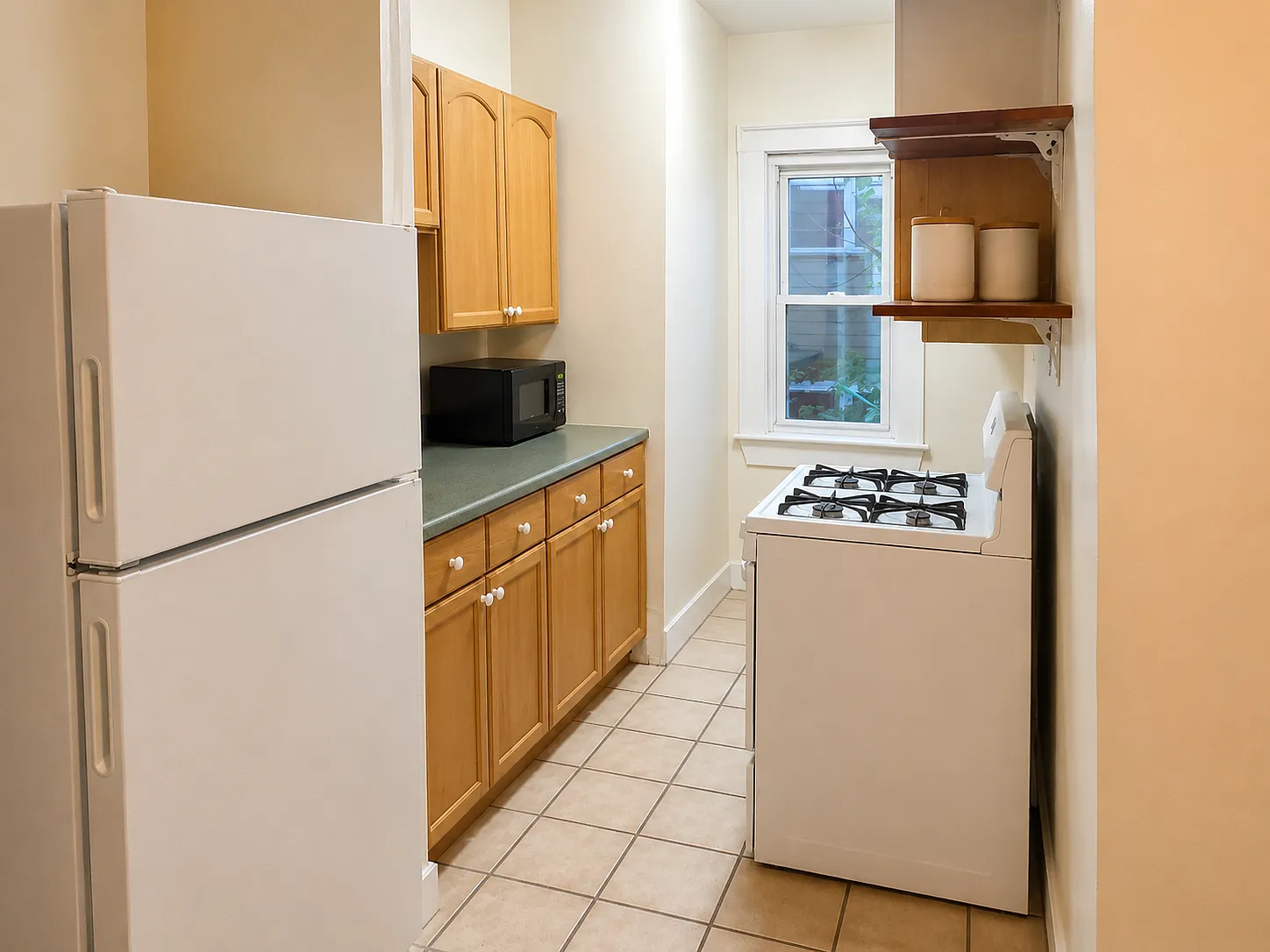 2 bed, 700 sqft, $2,950 — Photo 3