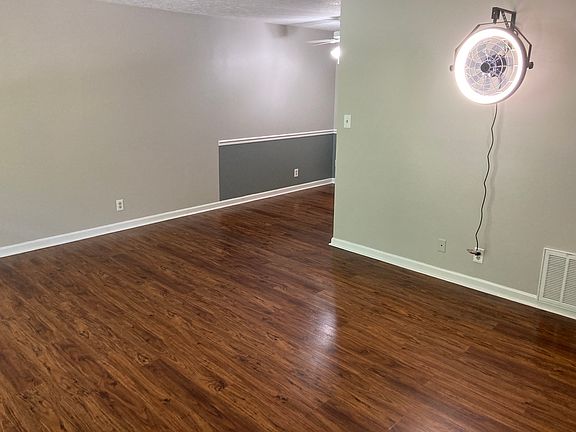 4th image of 1501 Cowling Ave APT 3