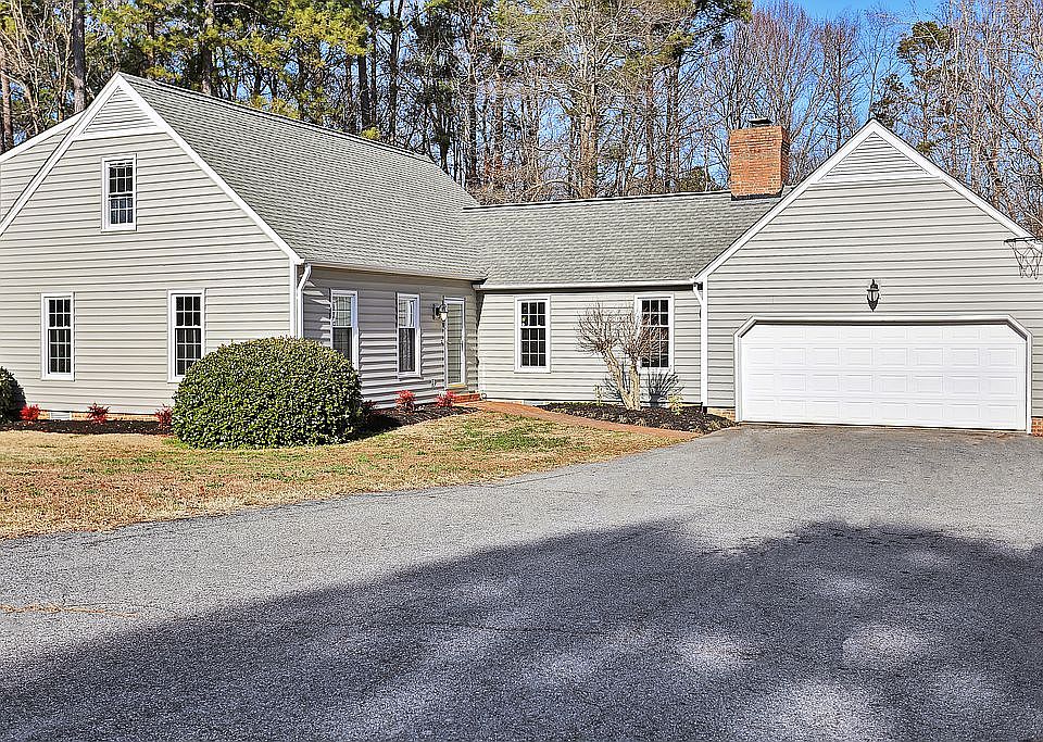 1st image of 220 Bruton Pl