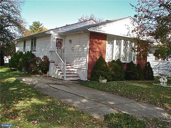 1st image of 1323 Lincoln Ave