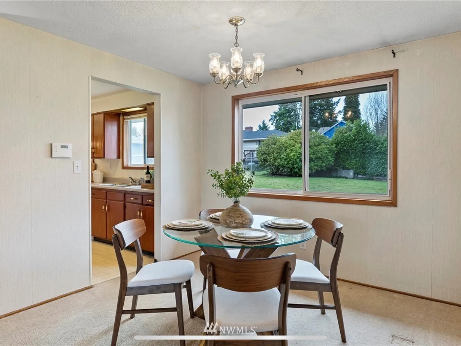 3 bed, 1400 sqft, $3,050 — Photo 4