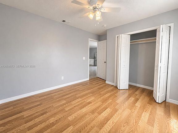 3rd image of 430 14th Pl SW