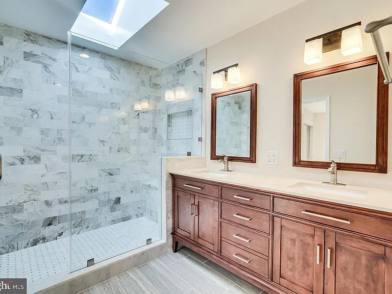 6505 Gretna Green Way — Photo 18
