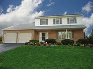 1624 Colony Dr, Wyomissing, PA 19610