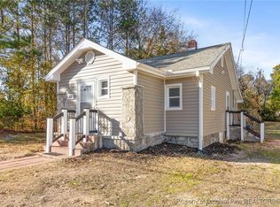 511 Eva Cir, Spring Lake, NC 28390