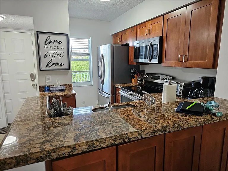 2222 N Cypress Bnd #309 — Photo 14