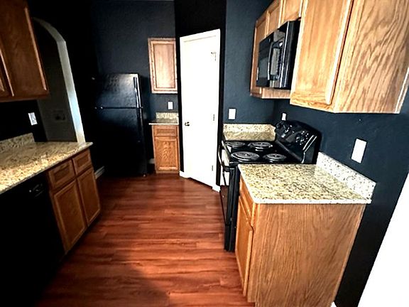 4th image of 902 Childress Dr #B