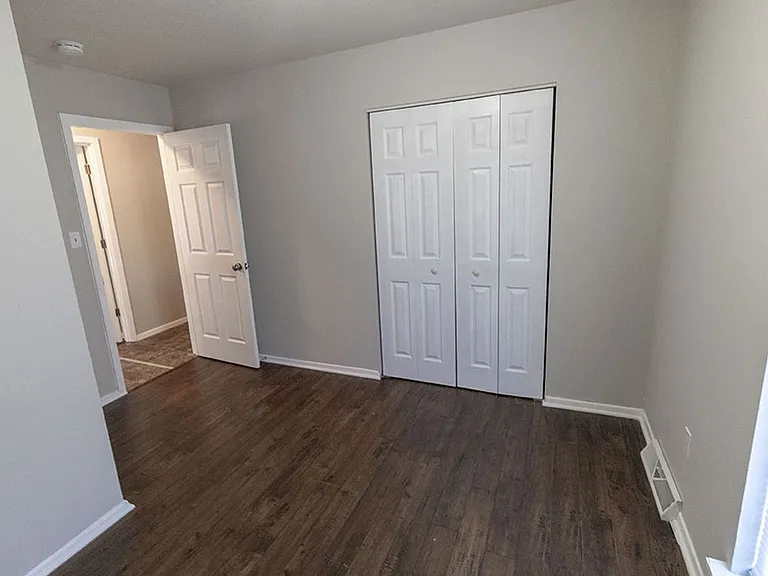 1011 W Ash St — Photo 12