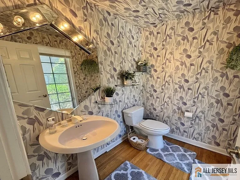 126 Mary Alice Ct — Photo 9