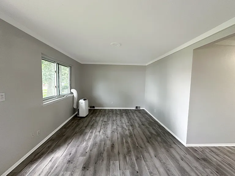 4236 Joliet Ave — Photo 6