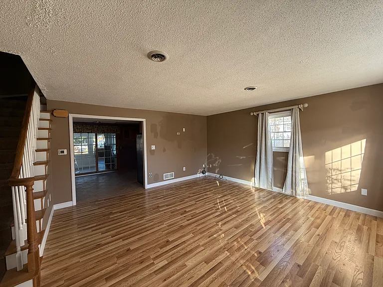 11-15 Marie Ln — Photo 17