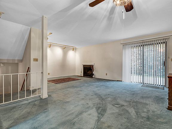 4th image of 3269 Londonderry Ln