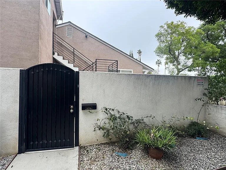 16357 Vintage St #16357 — Photo 10