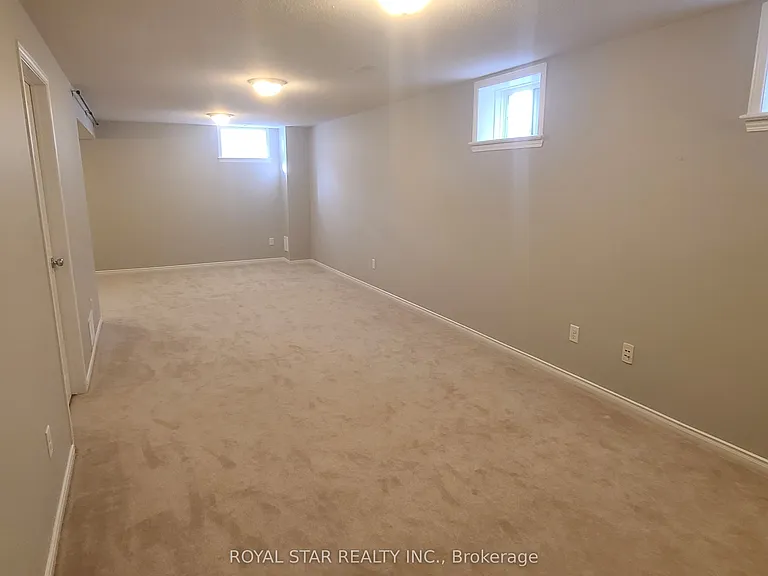 621 Pepperville Cres — Photo 17