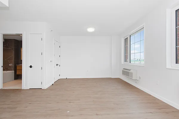 Rented by Nooklyn NYC LLC | media 53