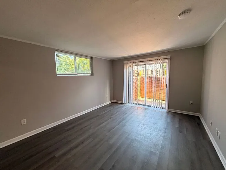 1708 Jennifer Road — Photo 29