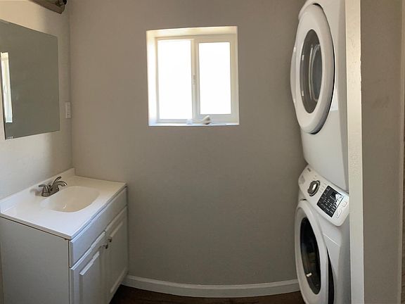 5th image of 614 Washington St NE #3