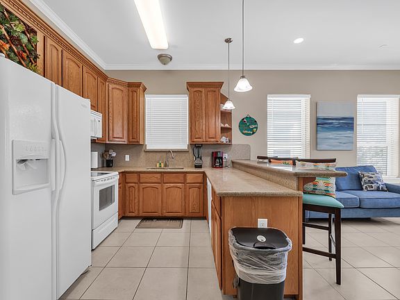 5th image of 117 E Lantana St #12