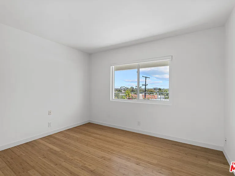 631 Pier Ave #3 — Photo 12