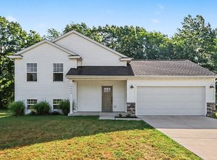 10645 Biltmore Ln, Portage, MI 49002