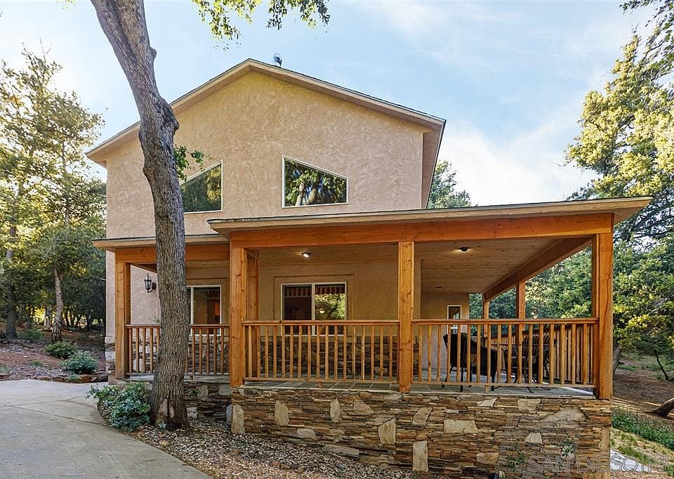 1st image of 4584 Luneta Dr