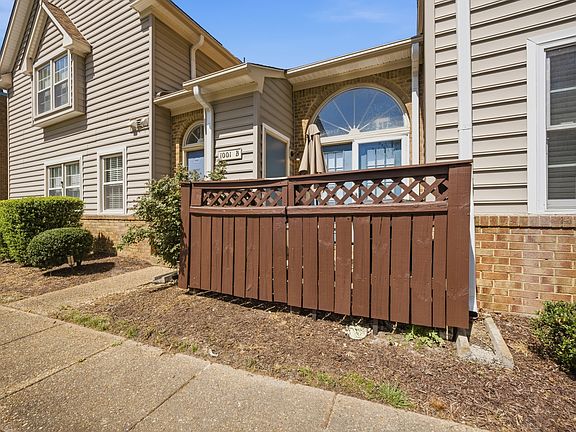 4th image of 1001 Saint Andrews Way APT B