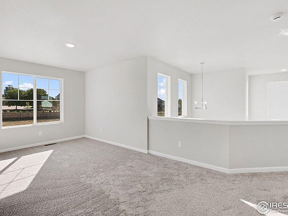 5th image of 1771 Jennifer St