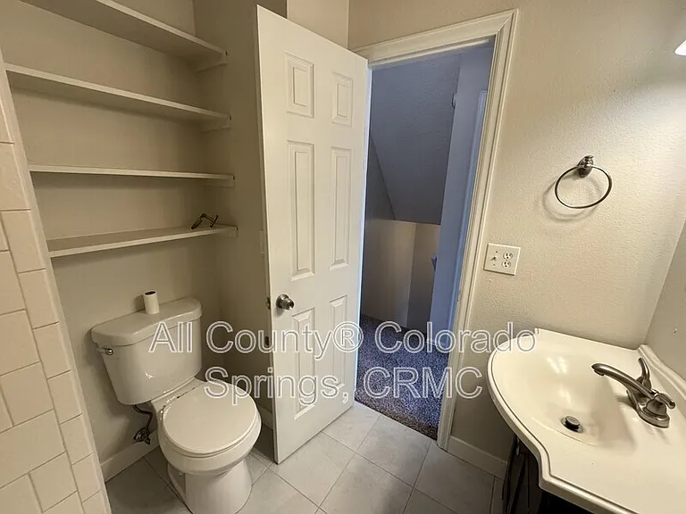 1138 Delaware Dr — Photo 15