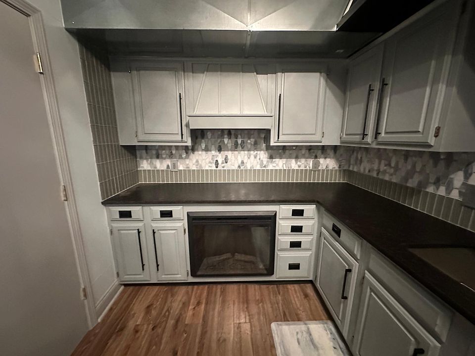 1st image of 7281 Meadowlawn Dr #2