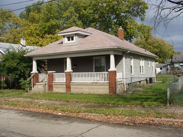 2nd image of 250 Williams Ave