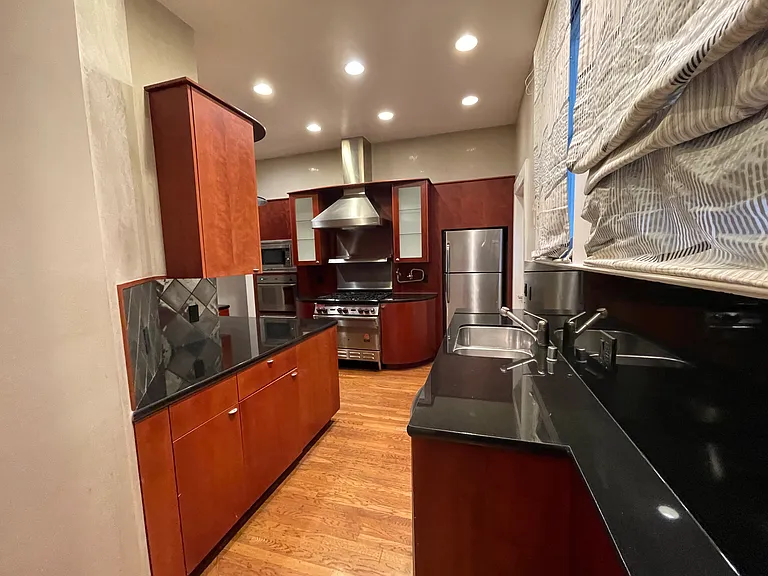 Gourmet Kitchen