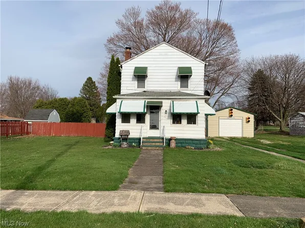 712 Harbor St, Conneaut, OH 44030