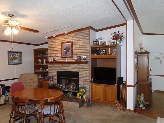 3rd image of 176 Weston Hts