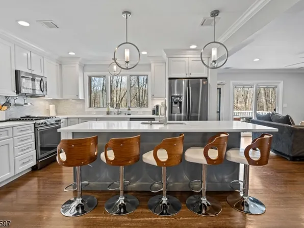 89 Carteret St, West Orange, NJ 07052