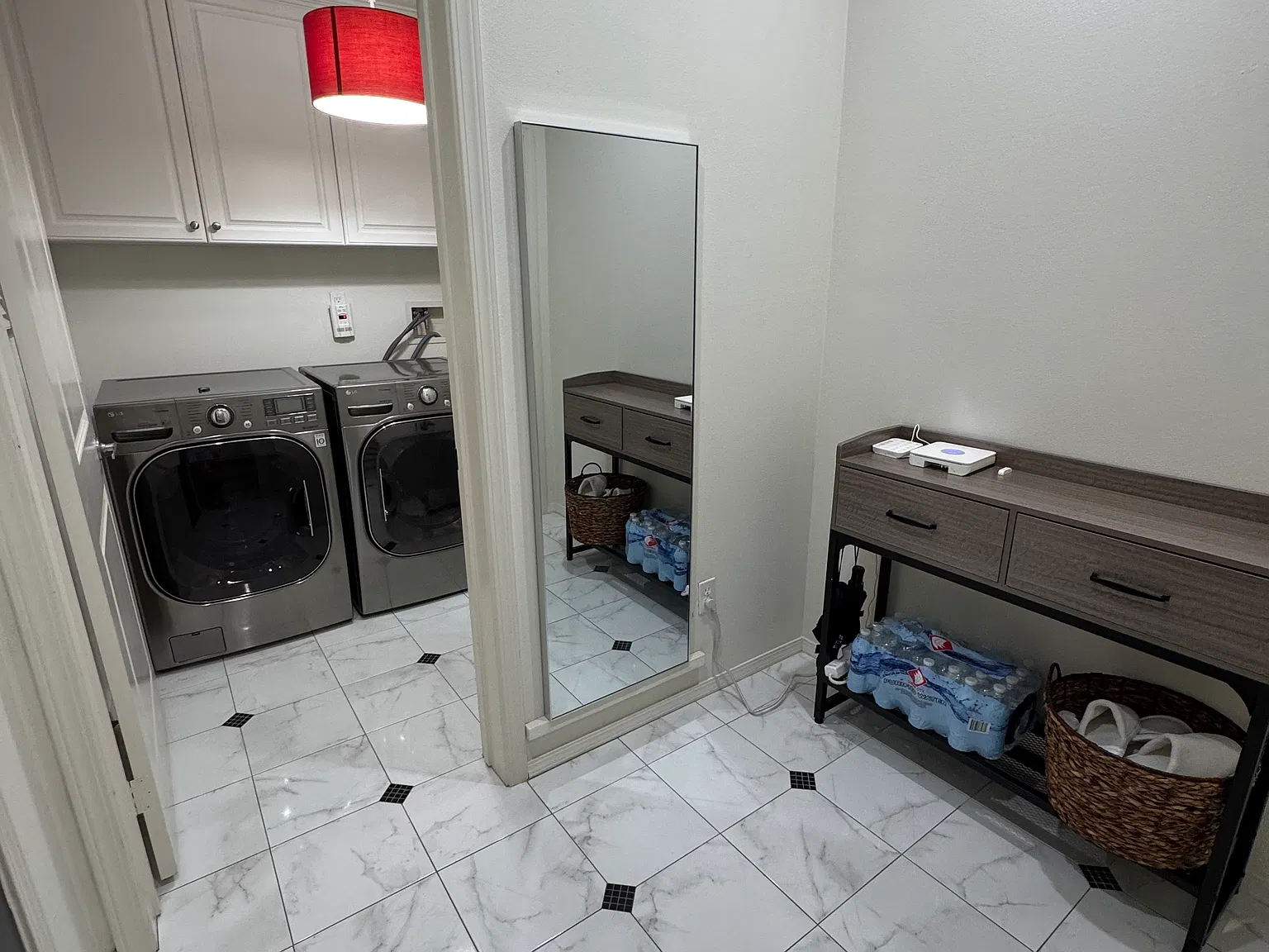 2 bed, 2.5 bath, 1310 sqft, $4,800 — Photo 2