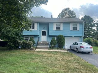 76 Hartz Ln, East Hartford, CT 06118