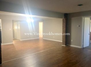 207 W Sherry Dr, Dayton, OH 45426