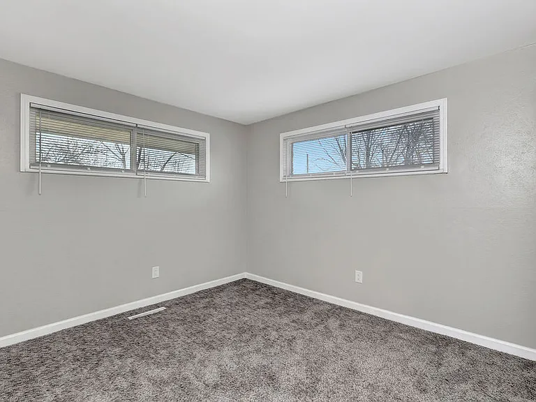 4918 Neptune Ln — Photo 17