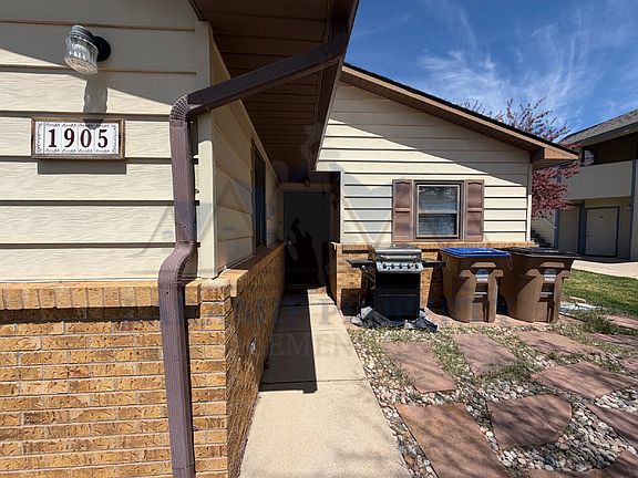 2nd image of 1905 Alsop Ln