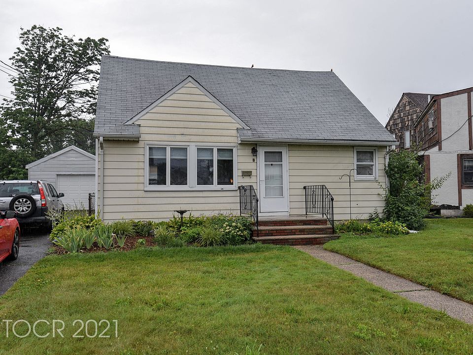 1st image of 8 Lincoln Pl