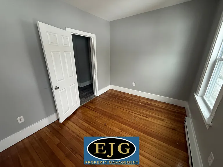 207 Pine St #2 — Photo 19